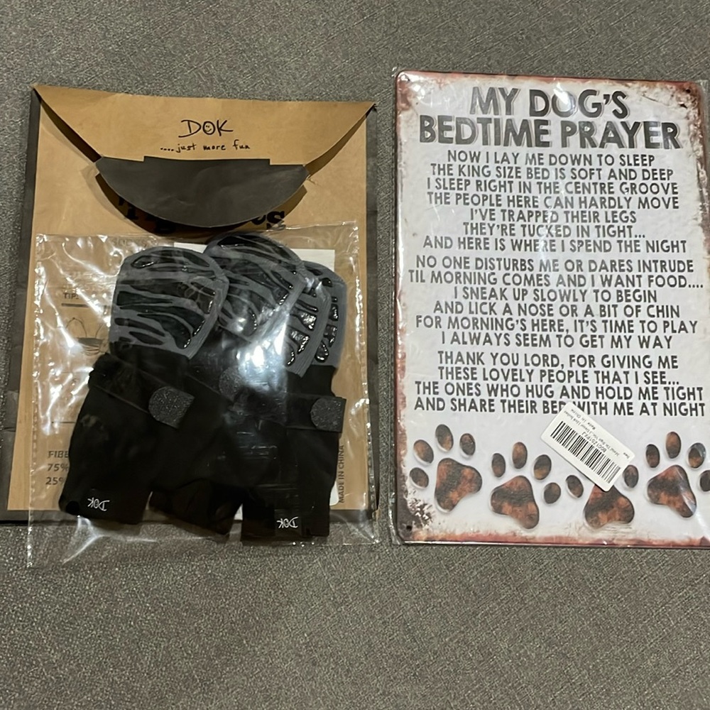 Dok Tigertoes Dog Grip Socks in Gray Tiger Print Metal Tin Vintage My dog Prayer